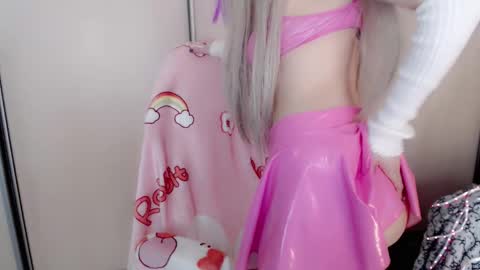 Snapshot of oh_pichuu chatting on 03/14/26, 09:26 Milly online show from 03/14/26, 09:26