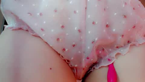 Snapshot of oh_pichuu chatting on 06/08/26, 03:18 Milly online show from 06/08/26, 03:18