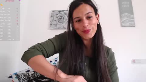 Snapshot of ohanna_ chatting on 02/24/25, 07:52 ohanna_ online show from 02/24/25, 07:52