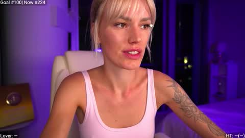 Snapshot of ohbabykelly chatting on 02/19/26, 12:39 Kelly online show from 02/19/26, 12:39