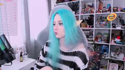 Snapshot of ohclementinee chatting on 03/28/26, 10:04 Clementine Clem online show from 03/28/26, 10:04