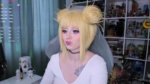 Snapshot of ohclementinee chatting on 04/03/26, 09:40 Clementine Clem online show from 04/03/26, 09:40