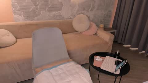 Maria online show from 02/23/25, 08:11