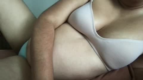 Snapshot of ohhicastle chatting on 10/15/25, 06:41 Castle online show from 10/15/25, 06:41