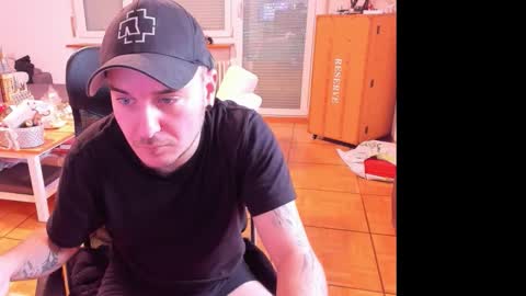 Snapshot of ohihoe92 chatting on 02/09/26, 11:03 Chris online show from 02/09/26, 11:03