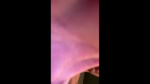 Snapshot of ohja87 chatting on 12/14/25, 08:30 ohja87 online show from 12/14/25, 08:30