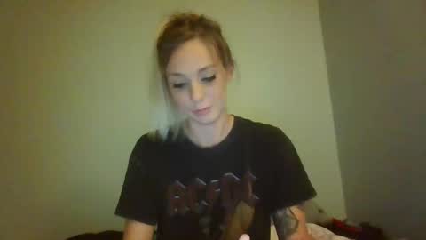 Snapshot of ohkaybby chatting on 09/13/25, 01:05 ohkaybby online show from 09/13/25, 01:05