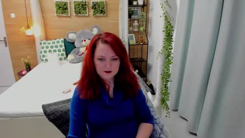 Snapshot of ohladyplease chatting on 11/10/25, 05:50 OhLadyPlease online show from 11/10/25, 05:50