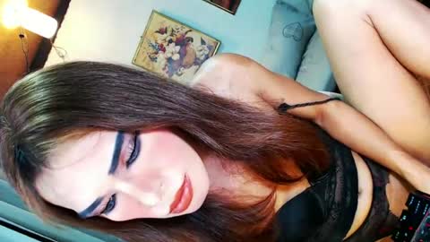 IM CHIE  DONT FORGET TO FOLLOW ME  MAKE ME SMILE HERE  THUMB UP FOR 25TOK  online show from 06/14/26, 05:15