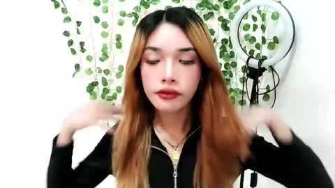 ohmyalessandraxcx online show from 11/07/25, 09:15