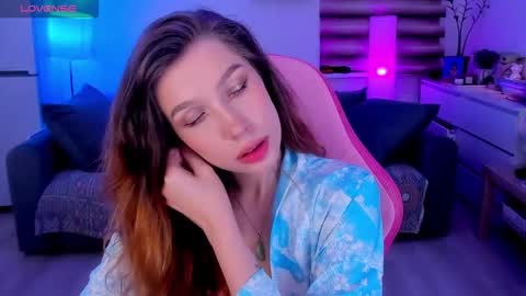 Light  online show from 12/03/25, 09:13