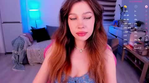 Snapshot of ohmymiami_ chatting on 03/07/26, 06:38 Light online show from 03/07/26, 06:38