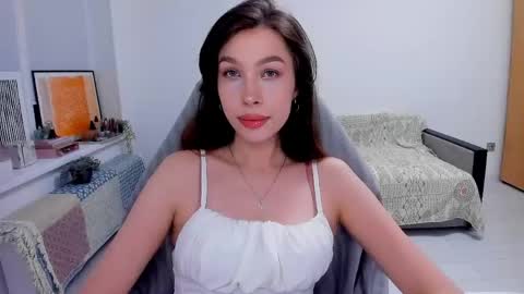 Snapshot of ohmymiami_ chatting on 05/08/26, 06:46 Light online show from 05/08/26, 06:46