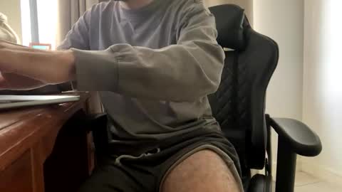 Snapshot of ohmymichael chatting on 05/10/26, 01:05 ohmymichael online show from 05/10/26, 01:05