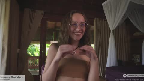 Snapshot of ohmymojo chatting on 04/17/26, 12:57 Mo online show from 04/17/26, 12:57