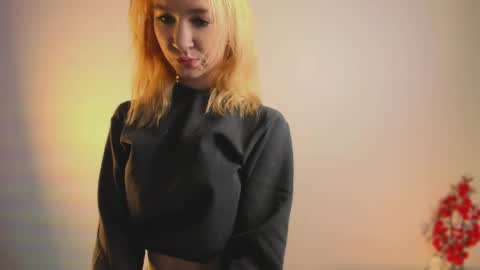 Snapshot of ohpeliadark chatting on 03/30/26, 02:18 Emi and Ohpi online show from 03/30/26, 02:18