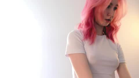 Snapshot of ohpeliadark chatting on 04/20/26, 01:14 Emi and Ohpi online show from 04/20/26, 01:14