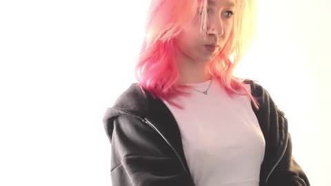 Snapshot of ohpeliadark chatting on 04/22/26, 10:28 Emi and Ohpi online show from 04/22/26, 10:28