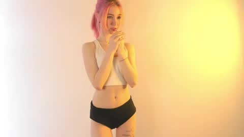 Snapshot of ohpeliadark chatting on 04/25/26, 01:41 Emi and Ohpi online show from 04/25/26, 01:41