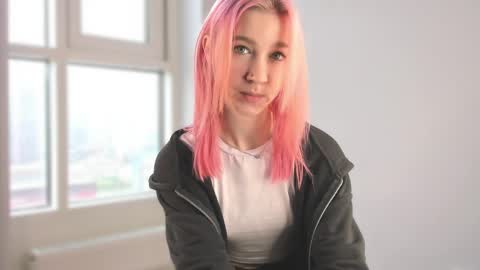 Snapshot of ohpeliadark chatting on 04/26/26, 08:45 Emi and Ohpi online show from 04/26/26, 08:45