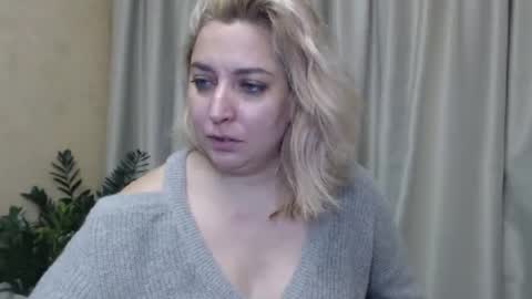 Snapshot of ohsweetiren chatting on 12/10/24, 10:17 Iren online show from 12/10/24, 10:17