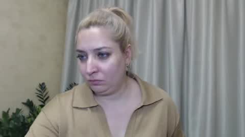 Snapshot of ohsweetiren chatting on 12/11/24, 10:36 Iren online show from 12/11/24, 10:36