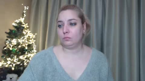 Snapshot of ohsweetiren chatting on 12/28/24, 07:11 Iren online show from 12/28/24, 07:11