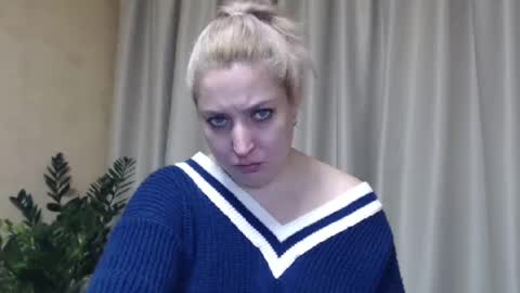 Snapshot of ohsweetiren chatting on 01/19/25, 10:17 Iren online show from 01/19/25, 10:17