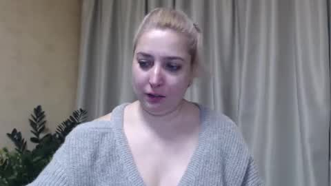 Snapshot of ohsweetiren chatting on 02/08/25, 06:54 Iren online show from 02/08/25, 06:54