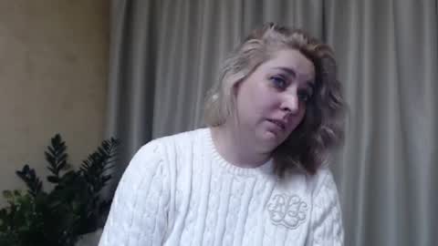 Snapshot of ohsweetiren chatting on 02/09/25, 09:47 Iren online show from 02/09/25, 09:47