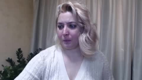 Snapshot of ohsweetiren chatting on 02/18/25, 07:21 Iren online show from 02/18/25, 07:21