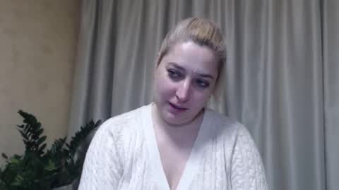 Snapshot of ohsweetiren chatting on 03/02/25, 07:21 Iren online show from 03/02/25, 07:21