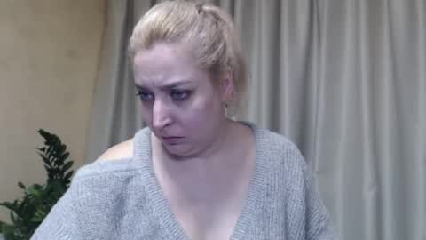 Snapshot of ohsweetiren chatting on 03/06/25, 10:09 Iren online show from 03/06/25, 10:09