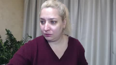 Snapshot of ohsweetiren chatting on 10/17/25, 06:38 Iren online show from 10/17/25, 06:38