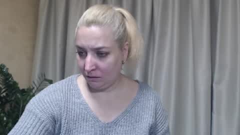 Snapshot of ohsweetiren chatting on 10/28/25, 07:23 Iren online show from 10/28/25, 07:23