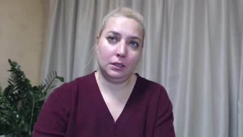 Snapshot of ohsweetiren chatting on 10/29/25, 07:21 Iren online show from 10/29/25, 07:21