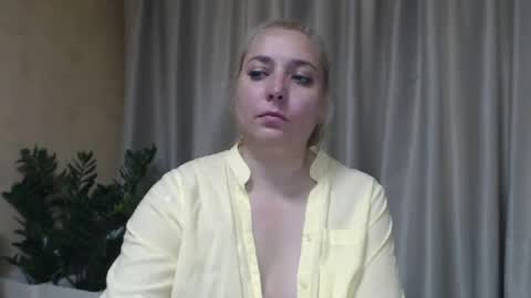 Snapshot of ohsweetiren chatting on 06/26/26, 07:35 Iren online show from 06/26/26, 07:35