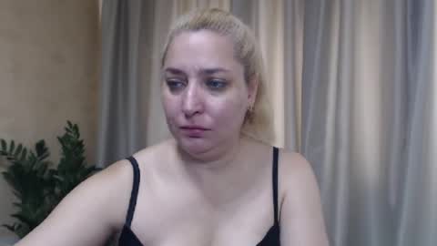 Snapshot of ohsweetiren chatting on 07/16/26, 06:08 Iren online show from 07/16/26, 06:08