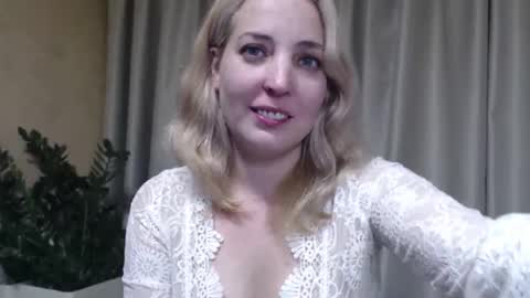 Mari online show from 11/21/25, 06:06