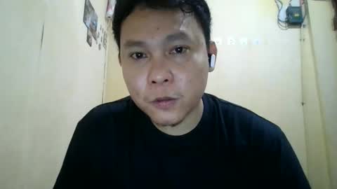 Snapshot of ohyeah006 chatting on 11/15/25, 03:37 ohyeah006 online show from 11/15/25, 03:37