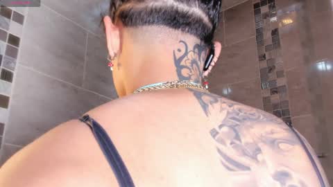 ohyesly_ online show from 03/29/26, 08:03