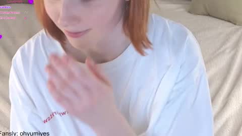 Snapshot of ohyumiyes chatting on 02/14/25, 03:11 Yumi online show from 02/14/25, 03:11