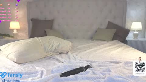 Snapshot of ohyumiyes chatting on 02/19/25, 09:58 Yumi online show from 02/19/25, 09:58