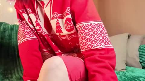 Snapshot of ohyumiyes chatting on 12/19/25, 09:33 Yumi online show from 12/19/25, 09:33