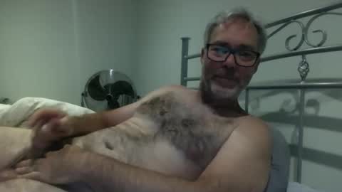 Snapshot of oiledcouple1 chatting on 11/08/25, 09:09 oiledcouple1 online show from 11/08/25, 09:09