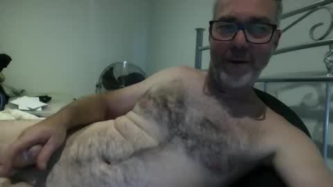 Snapshot of oiledcouple1 chatting on 11/17/25, 09:04 oiledcouple1 online show from 11/17/25, 09:04