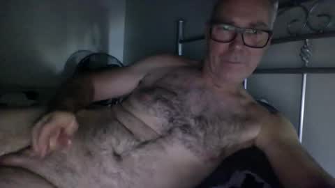 Snapshot of oiledcouple1 chatting on 11/21/25, 11:20 oiledcouple1 online show from 11/21/25, 11:20