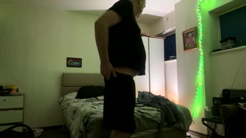 Snapshot of oiljames167 chatting on 01/16/26, 01:20 oiljames167 online show from 01/16/26, 01:20