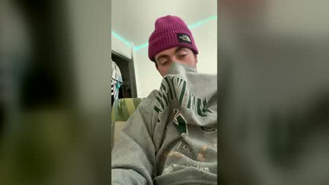 W online show from 03/20/26, 10:47