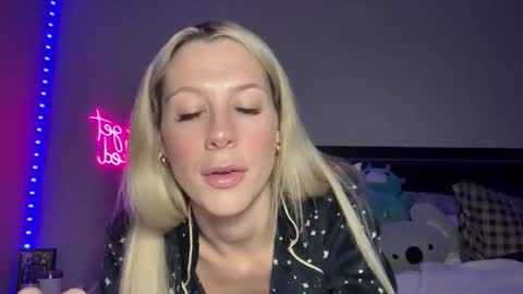 Snapshot of okchelsea chatting on 10/29/25, 12:24 okchelsea online show from 10/29/25, 12:24